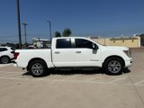Used 2024 Nissan Titan SV w/ SV Convenience Package image 5