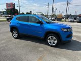 Used 2023 Jeep Compass Latitude image 2