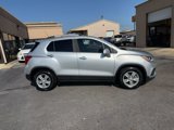 Used 2018 Chevrolet Trax LT w/ LT Convenience Package image 4