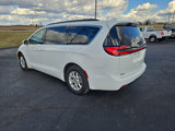 Used 2022 Chrysler Pacifica Touring-L image 3