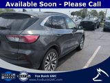 Used 2020 Ford Escape Titanium image 4