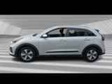 Used 2020 Kia Niro LX image 2