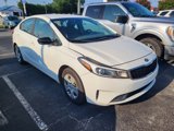 Used 2017 Kia Forte LX image 3