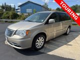Used 2016 Chrysler Town & Country Touring image 4