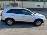 Used 2012 Kia Sorento LX w/ Third Row Pkg image 4