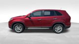 Used 2015 Kia Sorento LX image 2