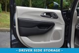 Used 2020 Chrysler Pacifica Touring-L image 5