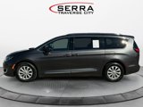 Used 2018 Chrysler Pacifica Touring-L Plus image 2