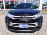 Used 2019 Toyota Highlander LE image 2