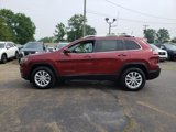 Used 2019 Jeep Cherokee Latitude w/ Popular Appearance Group image 3