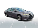 Used 2015 Toyota Camry LE image 3