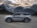 New 2025 Lincoln Corsair AWD w/ Equipment Group 101A image 3