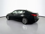 Used 2023 Nissan Altima 2.5 SV image 5