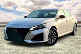 Used 2024 Nissan Altima 2.5 SV image 3