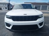 Used 2023 Jeep Grand Cherokee Limited w/ Black Appearance Package image 3