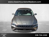 Used 2024 Hyundai Elantra SEL w/ Convenience Package image 2