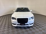 Used 2022 Chrysler 300 Touring image 2