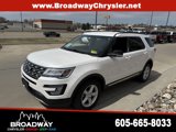 Used 2017 Ford Explorer XLT w/ Equipment Group 202A image 3