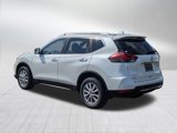 Used 2018 Nissan Rogue SV w/ Premium Package image 4