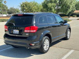 Used 2017 Dodge Journey SXT w/ Comfort/Convenience Group image 2