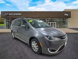 Used 2017 Chrysler Pacifica Touring-L image 3