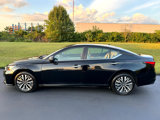 Used 2025 Nissan Altima 2.5 SV image 2