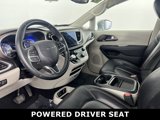 Used 2017 Chrysler Pacifica Touring-L image 4