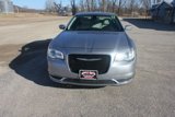Used 2017 Chrysler 300 Limited image 3