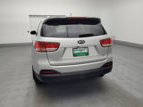 Used 2016 Kia Sorento LX image 6