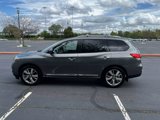 Used 2015 Nissan Pathfinder Platinum w/ Family Entertainment Package image 4