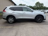 Used 2016 Nissan Rogue SL image 2