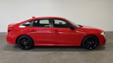 Used 2022 Honda Civic Sport image 2