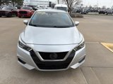 Used 2021 Nissan Versa SV image 2