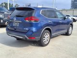 Used 2018 Nissan Rogue SV image 2