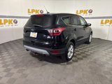 Used 2017 Ford Escape SE image 3