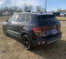Used 2022 Volkswagen Taos SE image 3