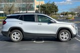 Used 2022 GMC Terrain SLE w/ Driver Convenience Package image 3