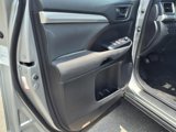 Used 2019 Toyota Highlander LE image 4