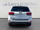 Used 2019 Jeep Grand Cherokee Laredo image 4