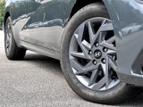 Used 2024 Hyundai Elantra SEL image 2