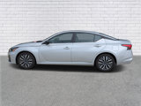 Used 2024 Nissan Altima 2.5 SV image 2