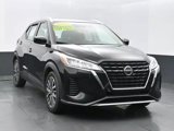 Used 2021 Nissan Kicks SV image 2