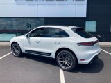 Certified 2023 Porsche Macan image 3