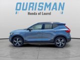 Used 2021 Volvo XC40 T5 R-Design image 4