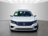 Used 2022 Volkswagen Passat 2.0T SE image 2