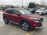 Used 2021 Nissan Rogue Platinum image 3