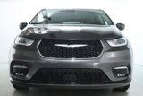 Used 2023 Chrysler Pacifica Touring-L image 5