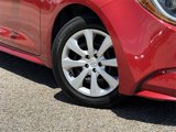 Used 2021 Toyota Corolla LE image 2