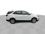 Certified 2022 Chevrolet Equinox LS w/ LS Convenience Package image 4