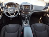 Used 2015 Jeep Cherokee Latitude image 3